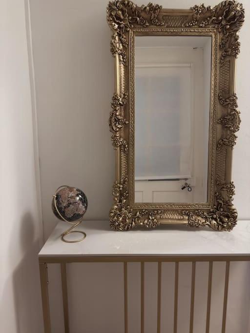 Suesse Wohnung In Zuercher Altstadt 3 Zürich Eksteriør billede